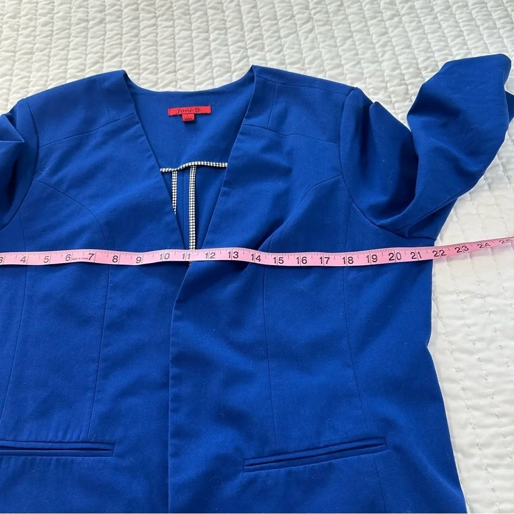 Elegant Royal Blue Women's Blazer 3/4 Sleeves with Shoulder Padding - Picture 4 of 12